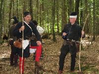 Meyster Magu &amp; Dr. Braun tragen die Feenstäbe